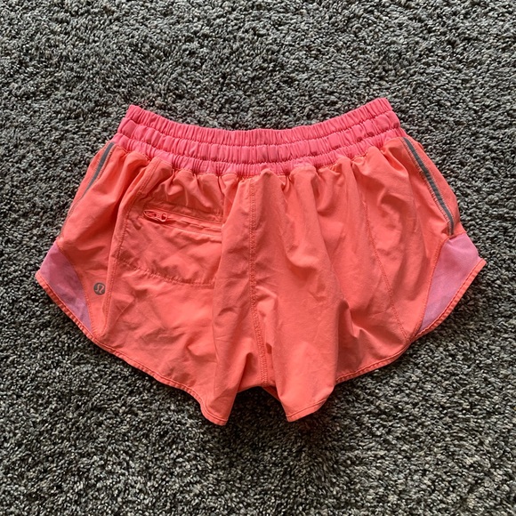 Lululemon Hotty Hot shorts - Picture 2 of 3